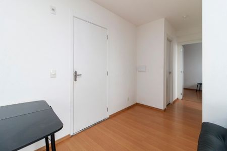 Sala de apartamento para alugar com 2 quartos, 44m² em Parque Maria Helena, São Paulo