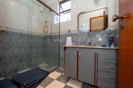 Casa à venda com 400m², 4 quartos e 3 vagas Casa à venda com 400m², 4 quartos e 3 vagasBanheiro da Suíte