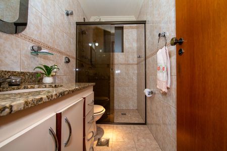 Casa à venda com 400m², 4 quartos e 3 vagas Casa à venda com 400m², 4 quartos e 3 vagasBanheiro Social