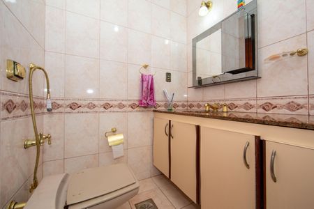 Casa à venda com 400m², 4 quartos e 3 vagas Casa à venda com 400m², 4 quartos e 3 vagasBanheiro da Suíte 2