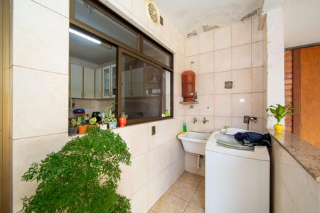 Casa à venda com 400m², 4 quartos e 3 vagas Casa à venda com 400m², 4 quartos e 3 vagasÁrea de Serviço