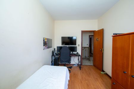 Casa à venda com 400m², 4 quartos e 3 vagas Casa à venda com 400m², 4 quartos e 3 vagasQuarto 2