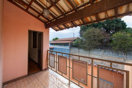 Casa à venda com 400m², 4 quartos e 3 vagas Casa à venda com 400m², 4 quartos e 3 vagasVaranda da Suíte