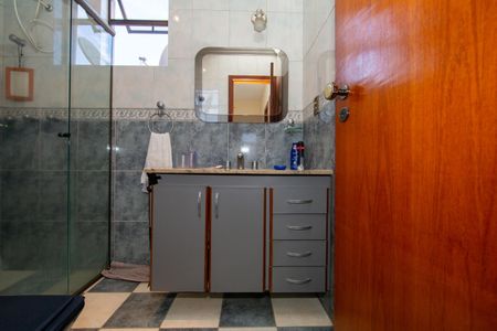 Casa à venda com 400m², 4 quartos e 3 vagas Casa à venda com 400m², 4 quartos e 3 vagasBanheiro da Suíte