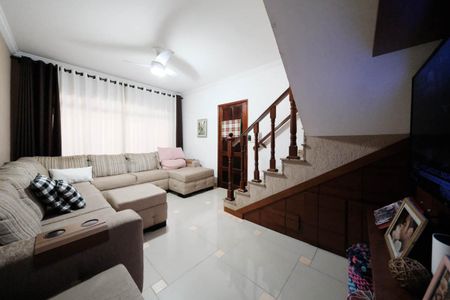 Sala de casa para alugar com 2 quartos, 210m² em Jardim Danfer, São Paulo