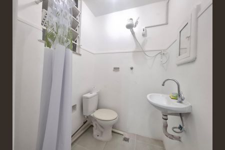Banheiro de apartamento para alugar com 1 quarto, 22m² em Centro, Rio de Janeiro