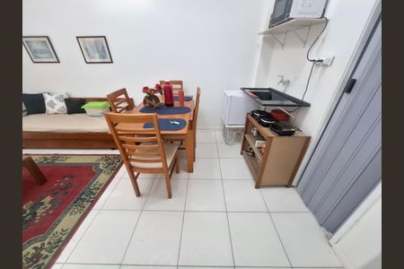 Cozinha  de apartamento para alugar com 1 quarto, 22m² em Centro, Rio de Janeiro
