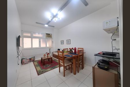Sala/Quarto de apartamento para alugar com 1 quarto, 22m² em Centro, Rio de Janeiro