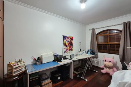 Casa à venda com 242m², 3 quartos e 2 vagasQuarto 2