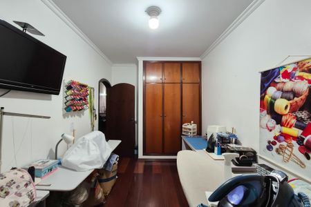 Casa à venda com 242m², 3 quartos e 2 vagasQuarto 2