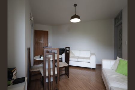 Apartamento à venda com 63m², 2 quartos e 2 vagasSala