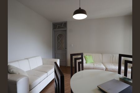 Apartamento à venda com 63m², 2 quartos e 2 vagasSala