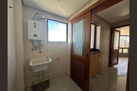 Apartamento à venda com 187m², 3 quartos e 2 vagas Apartamento à venda com 187m², 3 quartos e 2 vagasÁrea de Serviço
