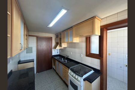 Apartamento à venda com 187m², 3 quartos e 2 vagas Apartamento à venda com 187m², 3 quartos e 2 vagasCozinha