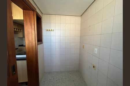 Apartamento à venda com 187m², 3 quartos e 2 vagas Apartamento à venda com 187m², 3 quartos e 2 vagasÁrea de Serviço
