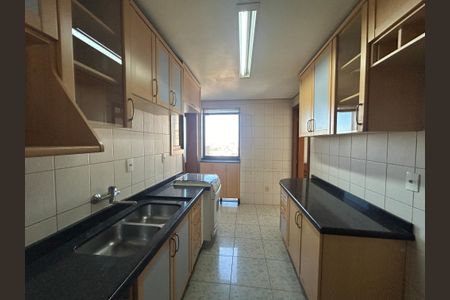Apartamento à venda com 187m², 3 quartos e 2 vagas Apartamento à venda com 187m², 3 quartos e 2 vagasCozinha