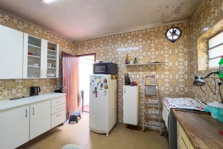 Casa à venda com 167m², 3 quartos e 2 vagas Casa à venda com 167m², 3 quartos e 2 vagasCozinha