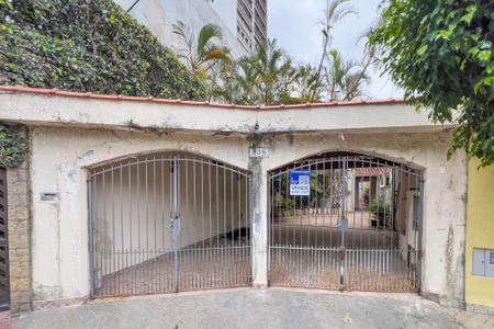 Casa à venda com 167m², 3 quartos e 2 vagas Casa à venda com 167m², 3 quartos e 2 vagasFachada