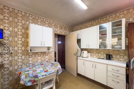 Casa à venda com 167m², 3 quartos e 2 vagas Casa à venda com 167m², 3 quartos e 2 vagasCozinha