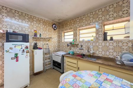 Casa à venda com 167m², 3 quartos e 2 vagas Casa à venda com 167m², 3 quartos e 2 vagasCozinha