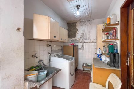 Casa à venda com 167m², 3 quartos e 2 vagas Casa à venda com 167m², 3 quartos e 2 vagasÁrea de serviço