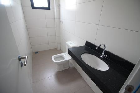 Apartamento à venda com 83m², 3 quartos e 2 vagasBanheiro
