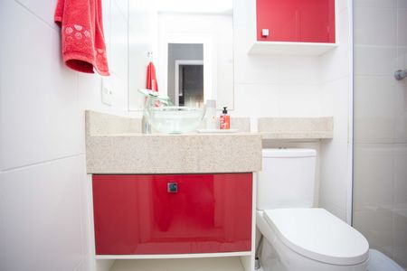 Banheiro de apartamento para alugar com 1 quarto, 40m² em Canhema, Diadema