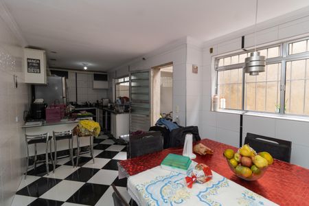 Casa à venda com 98m², 3 quartos e 2 vagas Casa à venda com 98m², 3 quartos e 2 vagasCozinha