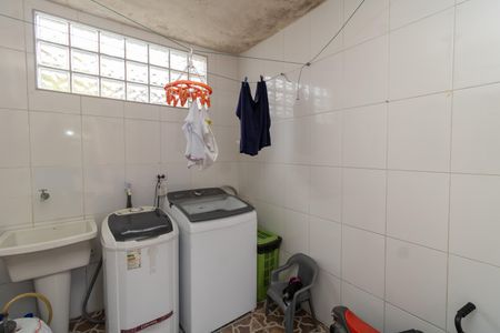 Casa à venda com 98m², 3 quartos e 2 vagas Casa à venda com 98m², 3 quartos e 2 vagasÁrea de Serviço