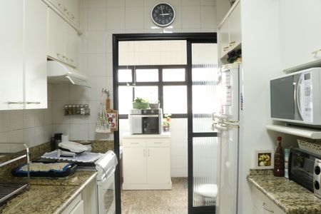 Apartamento à venda com 98m², 2 quartos e 2 vagasCozinha