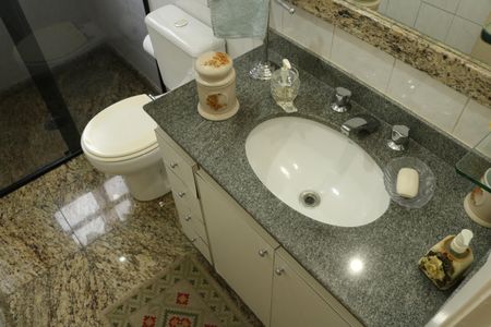 Apartamento à venda com 98m², 2 quartos e 2 vagasBanheiro