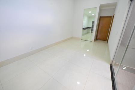 Sala de casa para alugar com 3 quartos, 132m² em Jardim Balneario Meia Ponte, Goiânia
