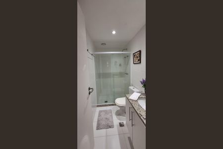 Apartamento à venda com 73m², 3 quartos e 2 vagas Apartamento à venda com 73m², 3 quartos e 2 vagasSuíte Canadense Banheiro