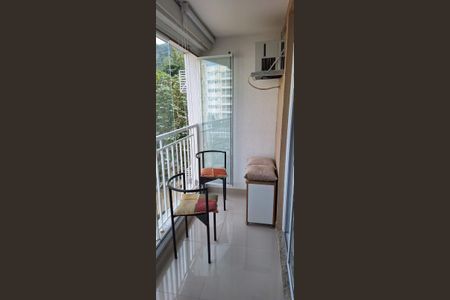 Apartamento à venda com 73m², 3 quartos e 2 vagas Apartamento à venda com 73m², 3 quartos e 2 vagasVaranda