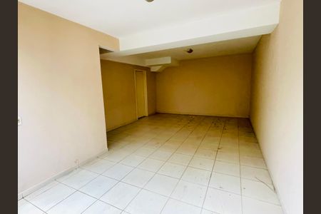 Casa de condomínio à venda com 210m², 3 quartos e 3 vagas Casa de condomínio à venda com 210m², 3 quartos e 3 vagasGaragem