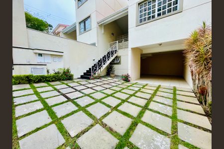 Casa de condomínio à venda com 210m², 3 quartos e 3 vagas Casa de condomínio à venda com 210m², 3 quartos e 3 vagasGaragem