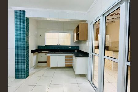 Casa de condomínio à venda com 210m², 3 quartos e 3 vagas Casa de condomínio à venda com 210m², 3 quartos e 3 vagasCozinha