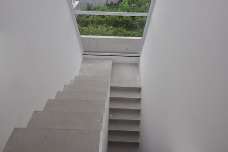Escada de casa de condomínio à venda com 2 quartos, 80m² em Jardim Monte Kemel, São Paulo