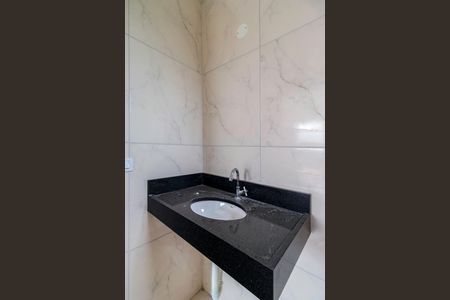 Casa à venda com 80m², 2 quartos e 2 vagas Casa à venda com 80m², 2 quartos e 2 vagasBanheiro da Suíte 1