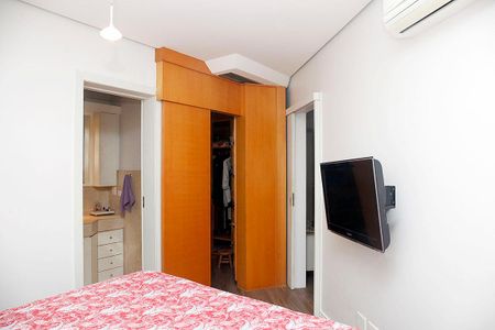 Quarto Suíte de apartamento para alugar com 1 quarto, 62m² em Rio Branco, Porto Alegre