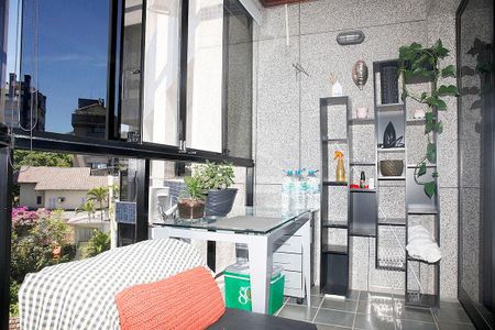 Apartamento à venda com 62m², 1 quarto e 1 vagaVaranda