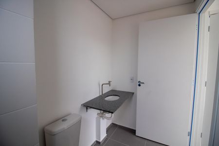 Apartamento à venda com 26m², 1 quarto e sem vaga Apartamento à venda com 26m², 1 quarto e sem vagaBanheiro da Suíte