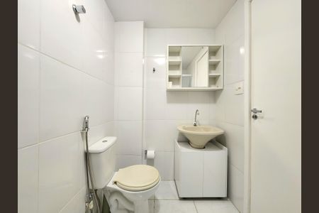 Banheiro de apartamento para alugar com 1 quarto, 46m² em Vila Nova Conceição, São Paulo