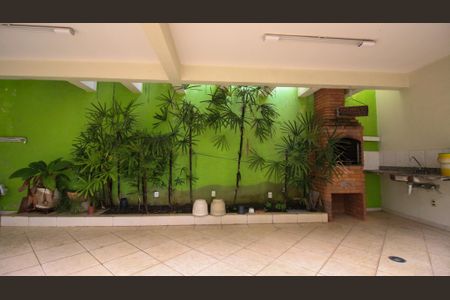 Casa à venda com 243m², 3 quartos e 5 vagas Casa à venda com 243m², 3 quartos e 5 vagasÁrea Externa