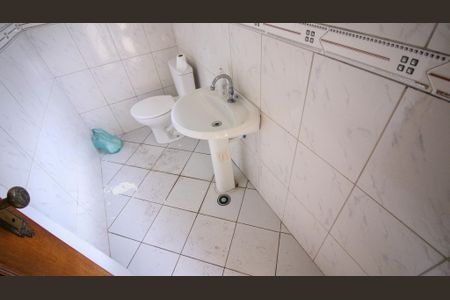 Casa à venda com 243m², 3 quartos e 5 vagas Casa à venda com 243m², 3 quartos e 5 vagasLavabo