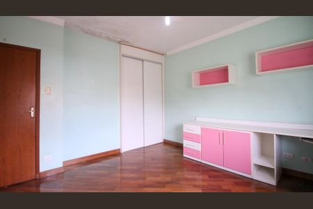 Casa à venda com 243m², 3 quartos e 5 vagas Casa à venda com 243m², 3 quartos e 5 vagasQuarto 2