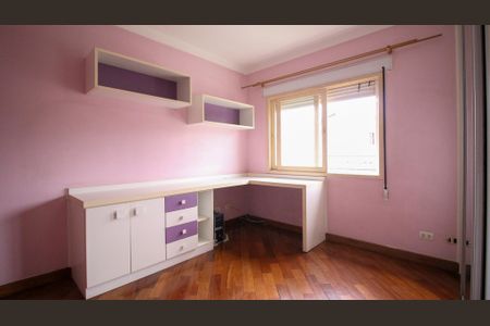 Casa à venda com 243m², 3 quartos e 5 vagas Casa à venda com 243m², 3 quartos e 5 vagasQuarto 1