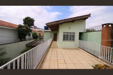 Casa à venda com 243m², 3 quartos e 5 vagas Casa à venda com 243m², 3 quartos e 5 vagasVaranda