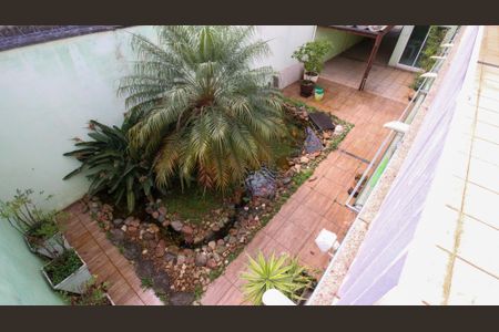 Casa à venda com 243m², 3 quartos e 5 vagas Casa à venda com 243m², 3 quartos e 5 vagasVaranda