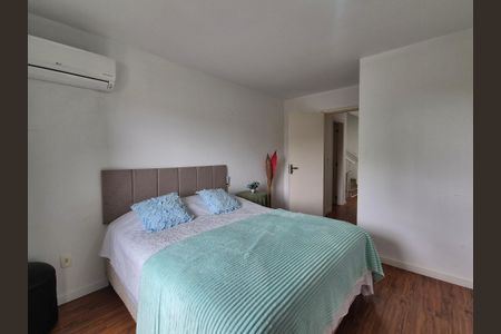 Casa de condomínio à venda com 400m², 4 quartos e 2 vagasSuíte 1